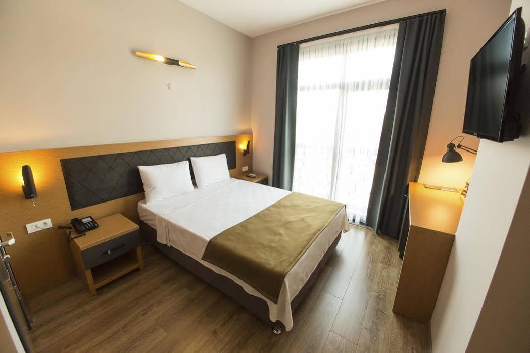 Big Point Plus Hotel Biga Экстерьер фото