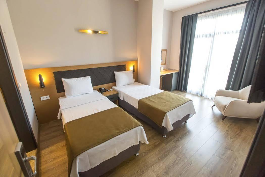 Big Point Plus Hotel Biga Экстерьер фото